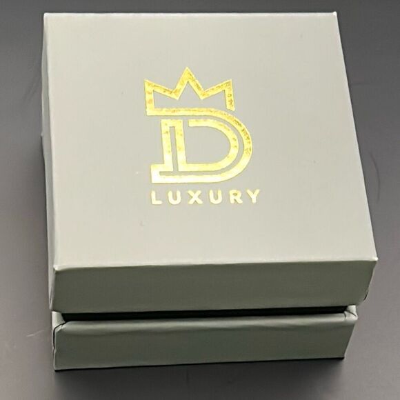 D Luxury 925 Sterling Silver Moissanite Encrusted Twisted Band Ring Size 9 New - Picture 10 of 11